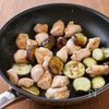 【鶏むね肉となすのおかか醤油炒め】繰り返し作りたい和風おかずの工程2
