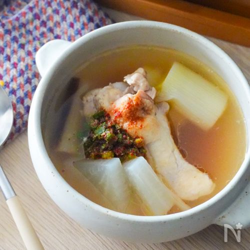 【冬になると食べたくなる】塩だけで決まるぽかぽか手羽スープ