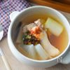 【冬になると食べたくなる】塩だけで決まるぽかぽか手羽スープ