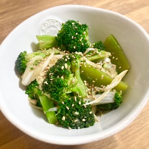 ゆかりの作ってみた!投稿(『ブロッコリーとアボカドの旨だれナムル』たれが旨い！簡単☆)