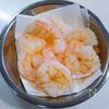 大きいむき海老で作る「海老玉レタスチャーハン」の下準備