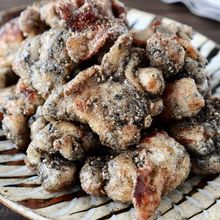 【黒ゴマ唐揚げ】黒くてびっくり!香ばしい!