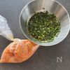 崩して食べる♪【ニラ鶏玉】の下準備