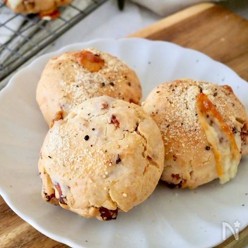 バター不使用【米粉のチーズスコーン】