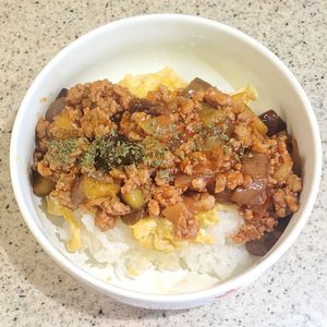ivory0117の作ってみた!投稿(『ひき肉と茄子のとろたま丼』ガッツリいけちゃう♡男子ウケ抜群)