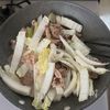 【豚こまと白菜の和風クリーム煮】とろ〜り温まる！の工程3