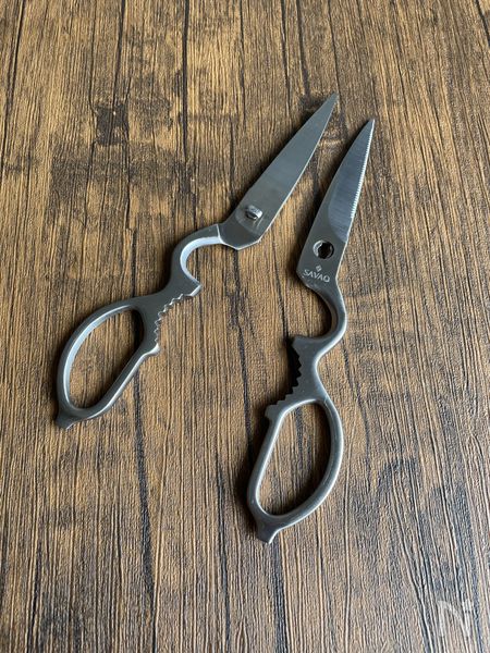 SAVAQキッチンバサミは分解するのも簡単