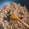 レタスに包んで食べる♪オクラとじゃがいもの肉みそ炒めの工程2