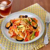 なすとアスパラとベーコンのトマトソースパスタ