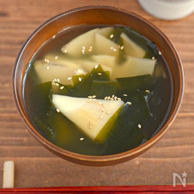 お店の味！たけのことわかめの牛肉スープ