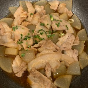 じんじゃーの作ってみた!投稿(炒め煮５分で♩こってり豚バラ大根)