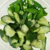 オクラときゅうりの《絶品甘ぽん♡胡麻和え》の工程1