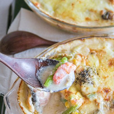 フライパンで!鮭とエビの白味噌豆乳グラタン