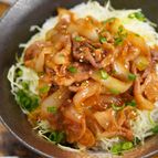 ～かきこむ旨さ～味染み玉ねぎの黄金オイスター豚丼