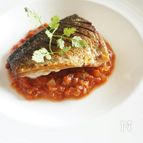 トマトソースで食べる、鯖のポワレ
