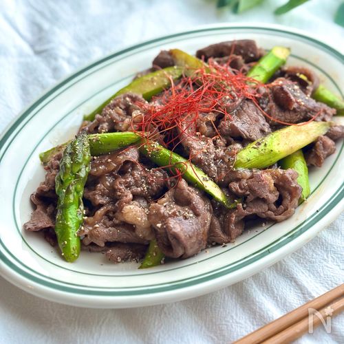 やみつきご飯泥棒★【牛肉とアスパラの黒胡椒炒め】