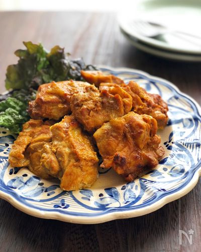 【ヨーグルト】デザートだけじゃない！肉をふっくらやわらかく、料理にコクを与える「発酵調味料」｜ヤミーさんに教わる！あの調味料のとっておきの使い方　～最終回～
