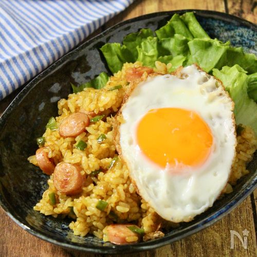 ソースが味の決め手!カレーチャーハン