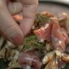 秋のキノコを味わう‼︎『舞茸と生ハムのマリネ』の工程4