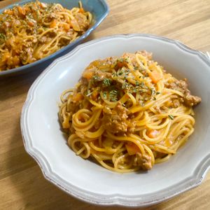ゆかりの作ってみた!投稿(トマト缶不使用✨とろ〜りチーズのミートパスタ🍝)