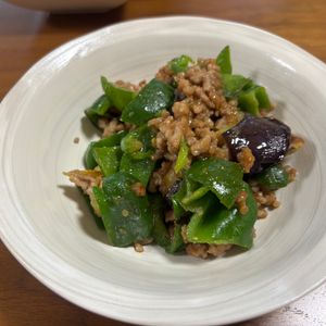こむぎの作ってみた!投稿(【なすとピーマンの甘味噌そぼろ】茄子がとろっ、ご飯が進む！)