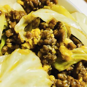 YOKO.TNKの作ってみた!投稿(ご飯が止まらない♩キャベたまそぼろ)