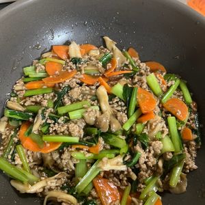 1539879の作ってみた!投稿(【小松菜と豚ひき肉のとろみ炒め】手頃な食材で♪)
