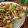 じゃがいもの甘辛そぼろチーズ焼き
