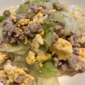 ミントミントの作ってみた!投稿(【キャベツと卵の肉味噌炒め】白ごはんが進みまくる！)