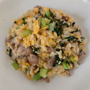 れみーの作ってみた!投稿(栄養満点!味も満点!小松菜チャーハン)