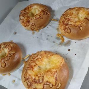 LIAMの作ってみた!投稿(【基本のベーグル】初心者にもおすすめ！手ごねで作る絶品レシピ)