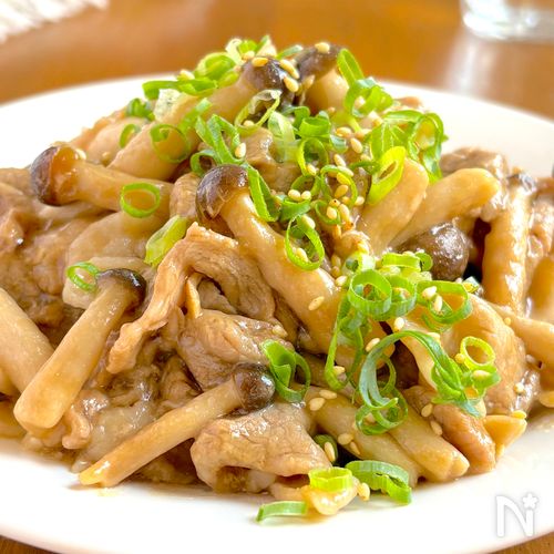 〖レンジで簡単〗豚こまとしめじのバタポン!ご飯が進む