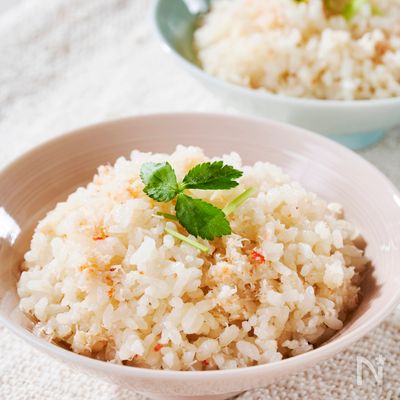 白だしで作る【カニ缶の炊き込みご飯】