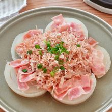 あまりがちな食材で1品【レンチンとろとろ玉ねぎ煮】