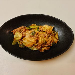 りんの作ってみた!投稿(豚こまとキャベツのコチュマヨ炒め)