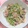 milkの作ってみた!投稿(美味しい節約レシピ♡豚こまと豆苗のガーリックねぎ塩レモン炒め)