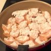 しっとり柔らか♪鶏むね肉となすの味噌だれ炒めの工程2