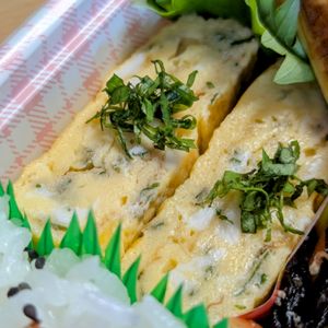 まゆのの作ってみた!投稿(液体塩こうじと大葉の香り豊かなしっとりだし巻き卵)