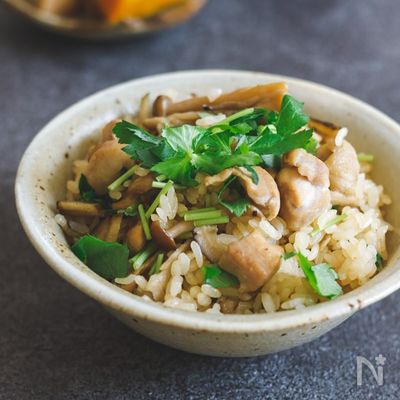 冷めても美味しい♪鶏ごぼうの炊き込みご飯