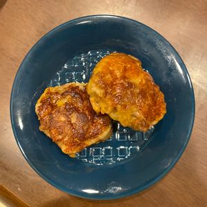 mikaの作ってみた!投稿(男子ウケ抜群！焼くだ簡単【オーロラチーズの豚こま丸め焼き】)