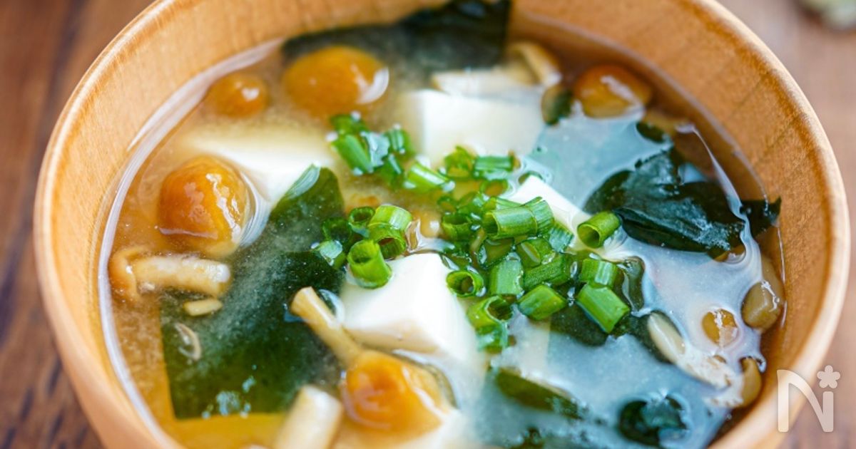 なめこの味噌汁 豆腐となめこのお味噌】我が家の基本のお味噌汁♬︎ | レシピ
