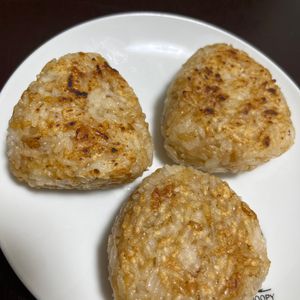 642286の作ってみた!投稿(【絶品焼きおにぎり】かつお節が決めて！冷めても美味しい！)
