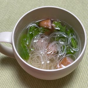 キャピタンの作ってみた!投稿(カップに入れてチンするだけ♪簡単すぎる「コンソメ春雨スープ」)