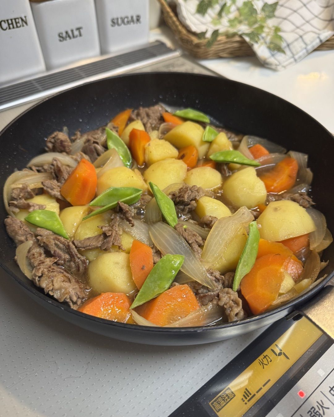 つゆまで美味しい肉じゃが | レシピサイトNadia