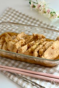 うま醤油だれでしっとり♡鶏むね肉のレンチン蒸し【作りおき】