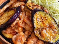 【豚こまナスの生姜焼き】ご飯が進む♪トロトロナスがたまらない