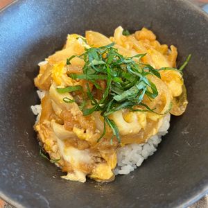 surgの作ってみた!投稿(まるで天とじ丼＊かまぼこと玉ねぎのたまご丼)