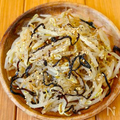 レンジで5分！【やみつき無限塩昆布もやし】胡麻油香る♩