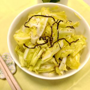 AKARI☆の作ってみた!投稿(春キャベツのごま昆布和え【ポリ袋で簡単！パパっと副菜】)