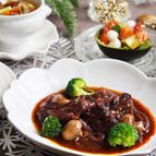 牛肉の赤ワイン煮込み